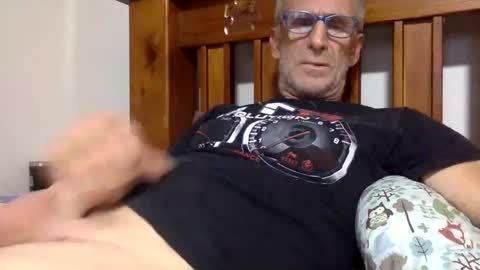 Snapshot of deanofflove2210 chatting on February 2025 10:05:01 AM deanofflove2210 online show from February 2025 10:05:01 AM