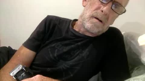 deanofflove221000 online show from December 2025 05:24:02 AM