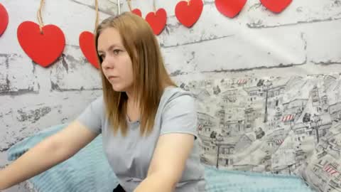 Holly online show from May 2026 01:14:02 AM