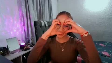 Snapshot of dear_juliet chatting on May 2026 12:17:02 AM Juliet online show from May 2026 12:17:02 AM