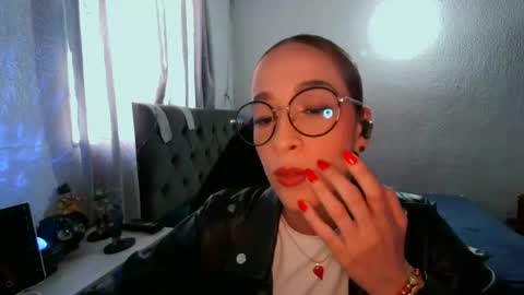 Snapshot of dear_juliet chatting on July 2026 06:43:01 PM Juliet online show from July 2026 06:43:01 PM