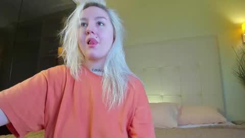 Snapshot of debbie_taylor chatting on January 2026 05:18:01 PM Debbie Mon Tue Fri Sun Sat GMT 3 1000am - 0400pm online show from January 2026 05:18:01 PM