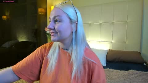 Snapshot of debbie_taylor chatting on April 2026 05:21:02 PM Debbie Mon Tue Fri Sun Sat GMT 3 1000am - 0400pm online show from April 2026 05:21:02 PM