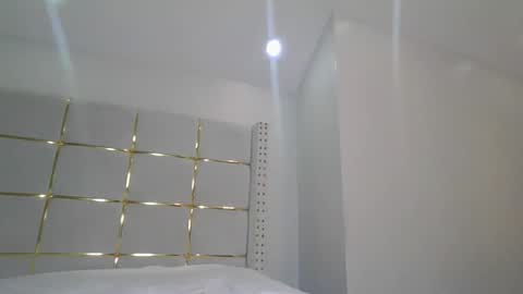 debbie online show from February 2026 07:54:01 PM