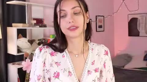 Sofia online show from July 2026 10:39:01 AM