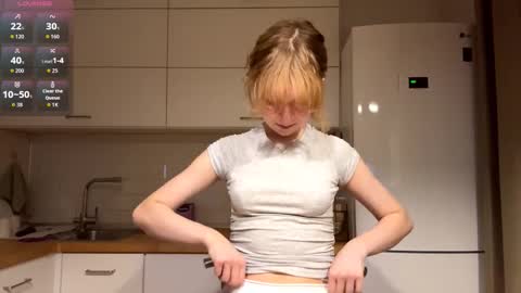 Hello My name is Sarah im new model here and little but shy. online show from February 2026 05:11:02 PM