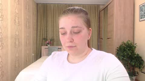 Snapshot of debramust chatting on December 2024 02:22:01 PM debramust online show from December 2024 02:22:01 PM