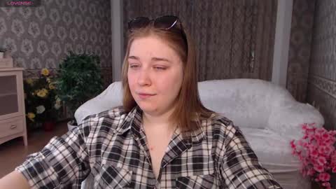 Snapshot of debramust chatting on February 2025 01:10:01 PM debramust online show from February 2025 01:10:01 PM