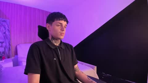 Snapshot of declan_fox chatting on October 2025 12:49:02 PM declan_fox online show from October 2025 12:49:02 PM