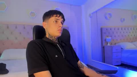 Snapshot of declan_fox chatting on October 2025 04:35:02 AM declan_fox online show from October 2025 04:35:02 AM