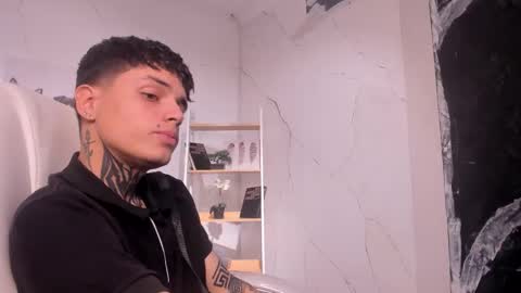 Snapshot of declan_fox chatting on November 2025 04:36:02 AM declan_fox online show from November 2025 04:36:02 AM