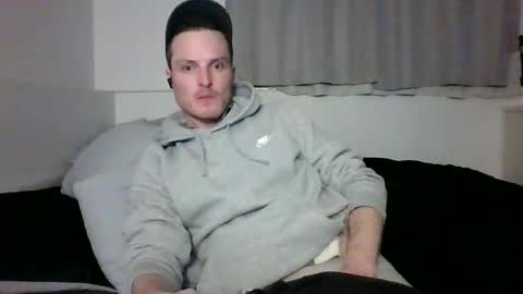 Dee4dayz online show from April 2026 04:08:02 AM