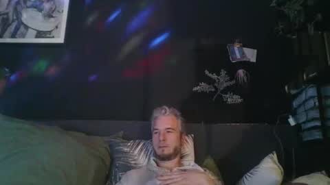 Snapshot of deebo1987 chatting on December 2024 11:59:01 PM Deen online show from December 2024 11:59:01 PM