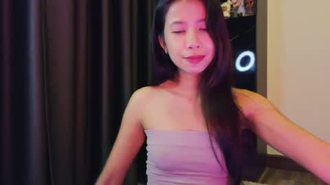 deedeedoll online show from May 2026 11:18:01 AM