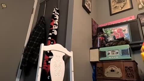 Snapshot of deedeequeen420 chatting on March 2025 09:33:02 AM deedeequeen420 online show from March 2025 09:33:02 AM