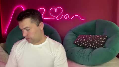 deeplookscouple online show from September 2025 01:11:02 PM