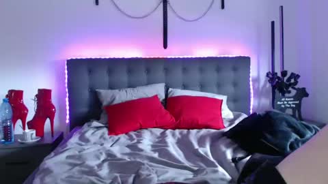 Snapshot of deewhitee chatting on December 2024 09:17:02 AM Jenna online show from December 2024 09:17:02 AM