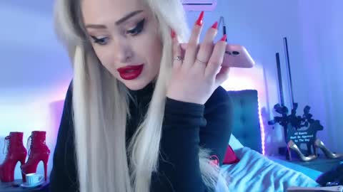 Snapshot of deewhitee chatting on February 2025 12:16:01 PM Jenna online show from February 2025 12:16:01 PM