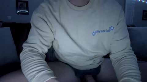 Snapshot of deeyungguy chatting on November 2025 09:34:02 AM more content and goodies online show from November 2025 09:34:02 AM