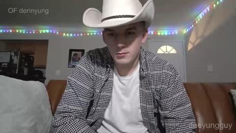 Snapshot of deeyungguy chatting on January 2026 02:19:01 PM more content and goodies online show from January 2026 02:19:01 PM