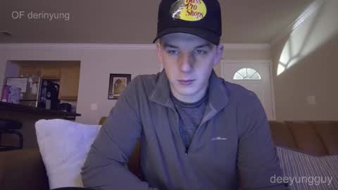 Snapshot of deeyungguy chatting on January 2026 12:07:02 PM more content and goodies online show from January 2026 12:07:02 PM