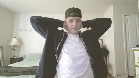 Snapshot of deeyungguy chatting on January 2026 05:18:01 PM more content and goodies online show from January 2026 05:18:01 PM