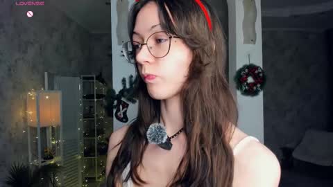 Amy online show from December 2025 07:21:01 PM