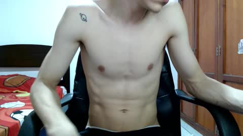 Snapshot of dei_v_48 chatting on November 2025 09:00:02 PM DEIVY online show from November 2025 09:00:02 PM