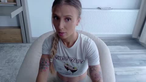 Di online show from October 2025 10:14:01 AM