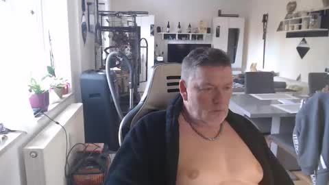 deinprinz2312 online show from December 2024 09:40:02 AM