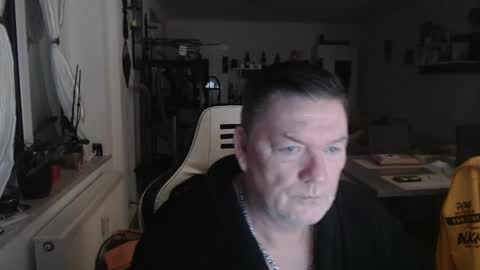 deinprinz2312 online show from January 2025 02:22:02 AM