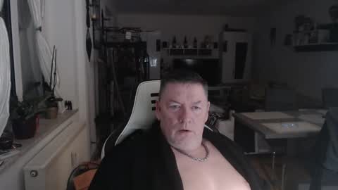 deinprinz2312 online show from January 2025 02:17:01 AM