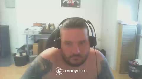 Snapshot of deinspielzeug87 chatting on February 2025 12:57:02 PM deinspielzeug87 online show from February 2025 12:57:02 PM