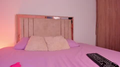 Ricarda online show from July 2026 01:07:02 PM