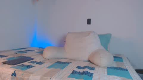  DEIVY  online show from April 2026 12:10:01 AM