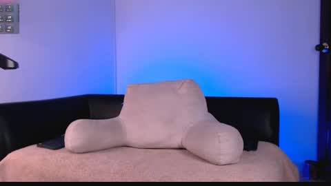  DEIVY  online show from May 2026 11:14:02 PM