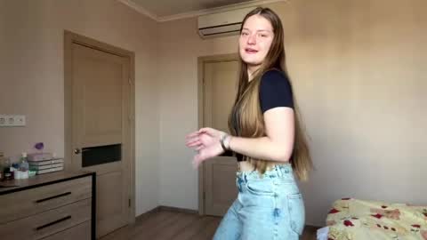 Mila online show from March 2026 09:15:01 AM