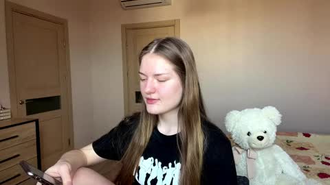 Mila online show from March 2026 09:42:02 AM