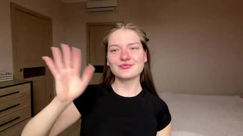 Mila online show from April 2026 12:25:01 PM