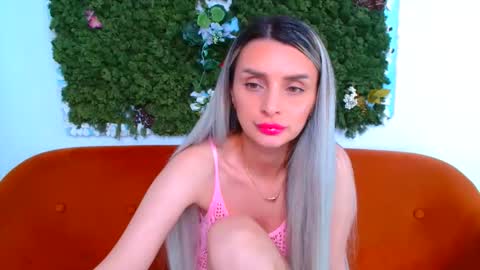 deliciaalove online show from June 2026 06:10:02 PM