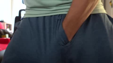 delicioso4u online show from November 2025 04:31:02 PM