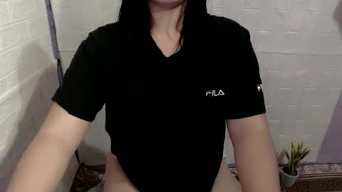 delicious_hanna17 online show from February 2026 01:41:02 PM