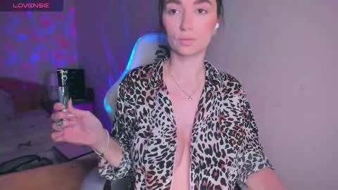 Mila online show from January 2026 05:57:02 AM