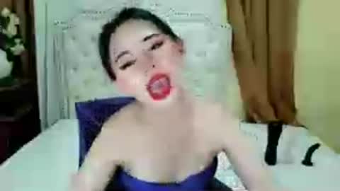 Sophie online show from July 2026 07:00:01 AM