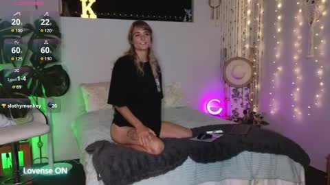 Snapshot of deliciousmonster30 chatting on December 2024 06:17:02 PM Kitty online show from December 2024 06:17:02 PM