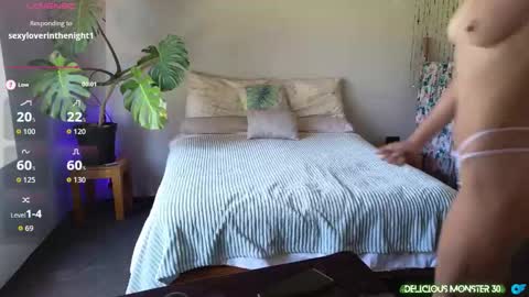 Snapshot of deliciousmonster30 chatting on October 2025 09:29:01 AM Kitty online show from October 2025 09:29:01 AM