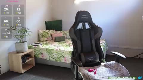 Snapshot of deliciousmonster30 chatting on October 2025 06:39:02 AM Kitty online show from October 2025 06:39:02 AM