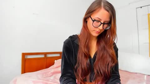 Snapshot of deliciousnoni chatting on November 2025 07:03:01 PM deliciousnoni online show from November 2025 07:03:01 PM