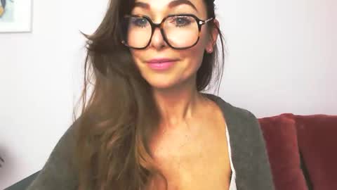 delilah_sweet online show from October 2025 02:45:02 PM