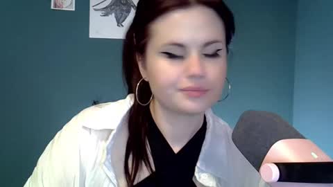 dellacrush_ online show from February 2025 08:47:01 PM